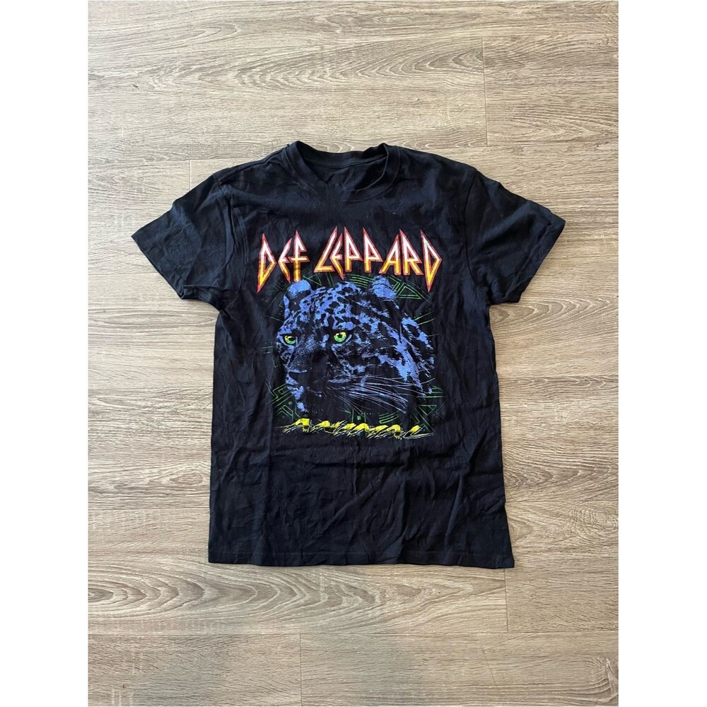 Def Leppard Band Tee Womens Small Black Animal Panther Graphic Shirt Vintage